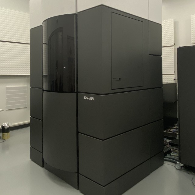 Krios electron microscope